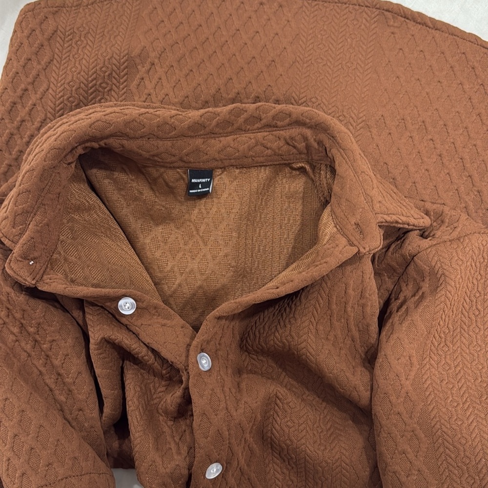 Manfinity Short Sleeve Button-Up - Picture 5 of 5